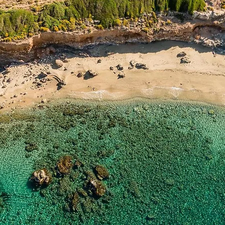 Finisia House アパート Elia (Laconia)