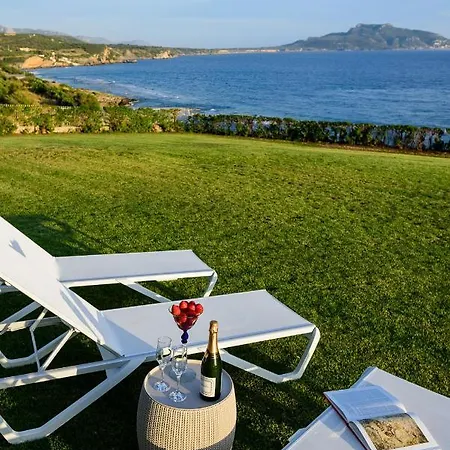 アパート Finisia House *