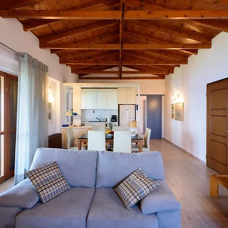 Finisia House アパート Elia (Laconia)