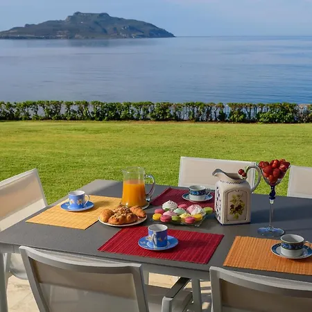 アパート Finisia House *