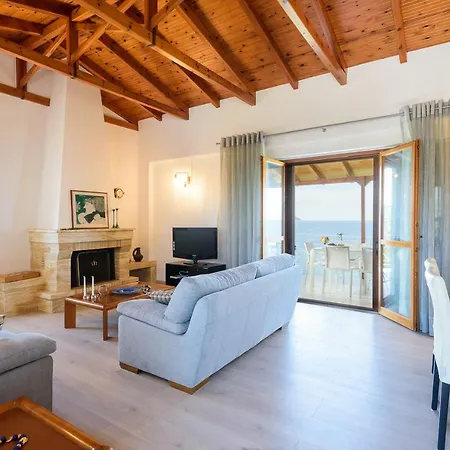 Finisia House Apartment