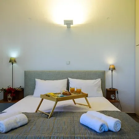 Finisia House アパート