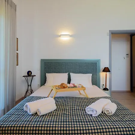 Finisia House アパート *