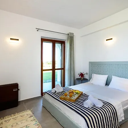 Finisia House *