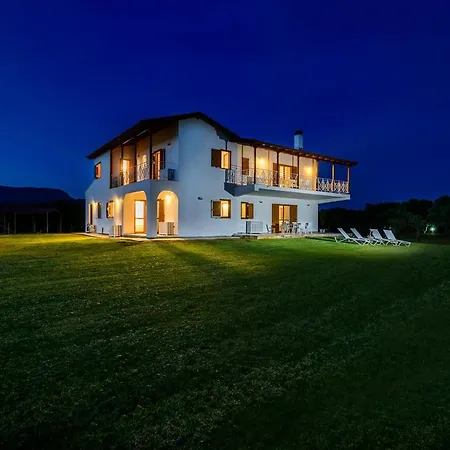 Apartment Finisia House