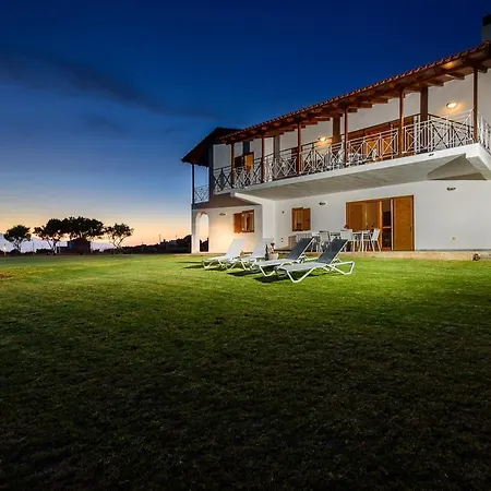 Finisia House *