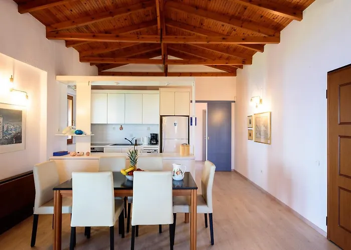 Finisia House شقة *