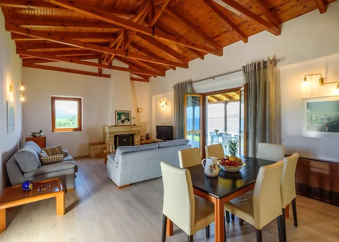 Finisia House شقة