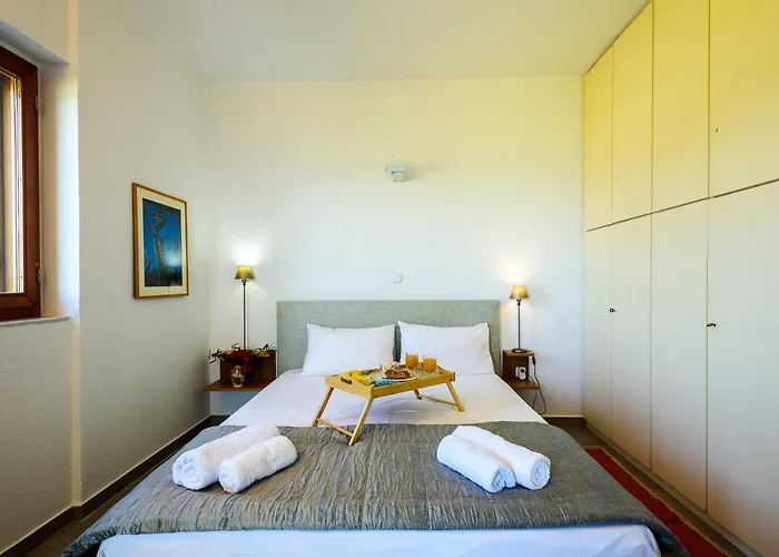 Finisia House * إيليا لاكونياس